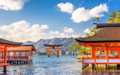 Japonia Express z DiscoverAsia najlepsze wycieczki do Japonii (9) Hiroszima świątynia Itsukushima.jpg